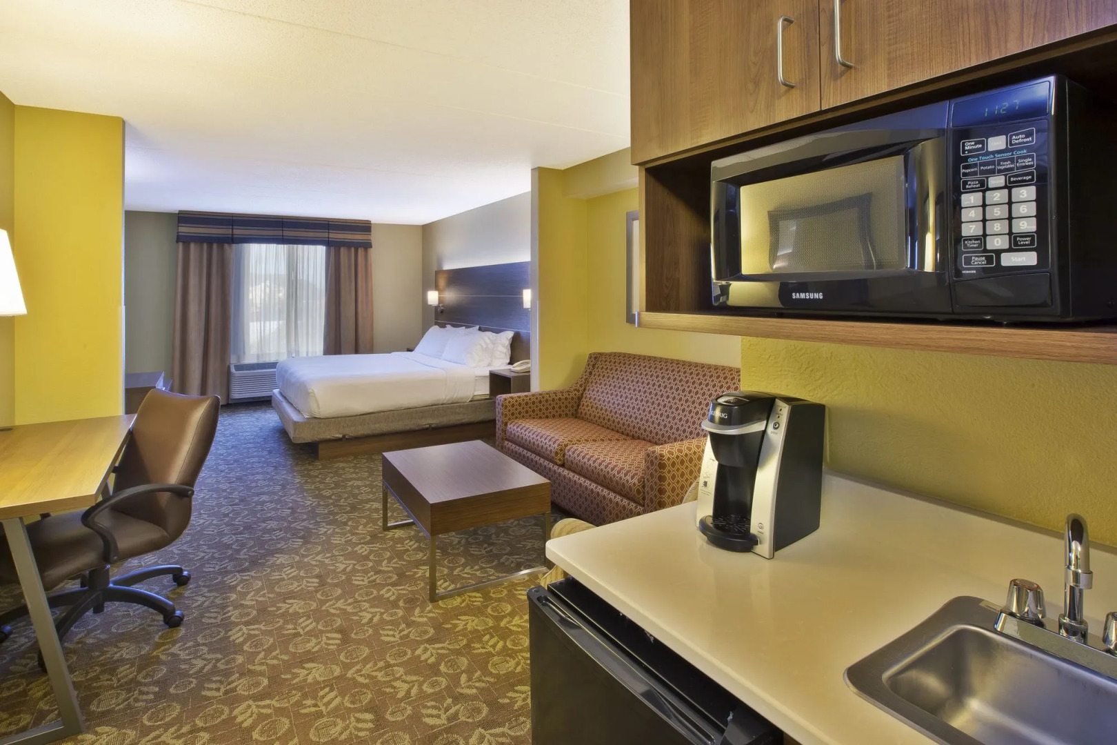 Holiday Inn Express & Suites Fort Wayne by IHG