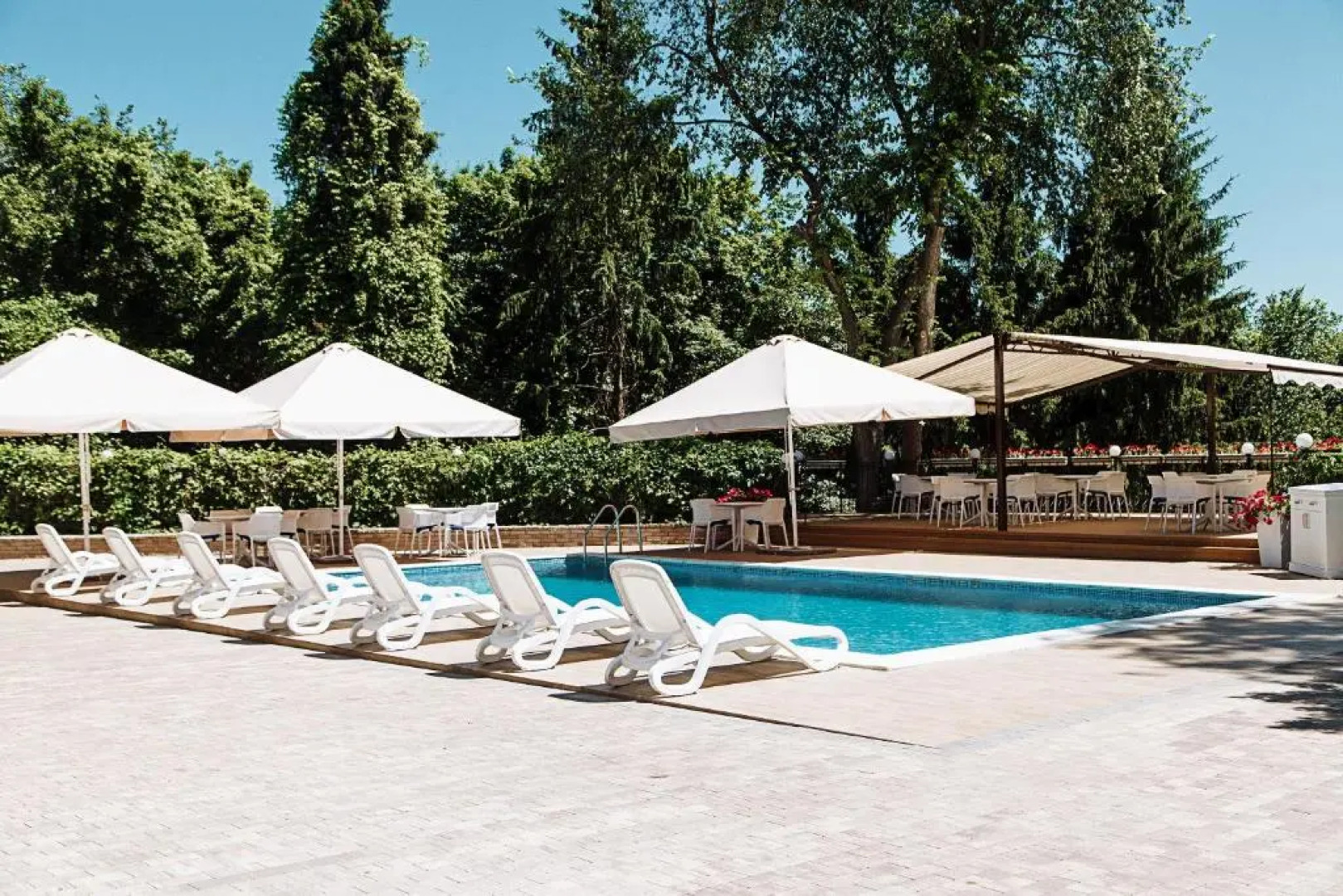 Otel'no-restorannyj kompleks Zlatogor