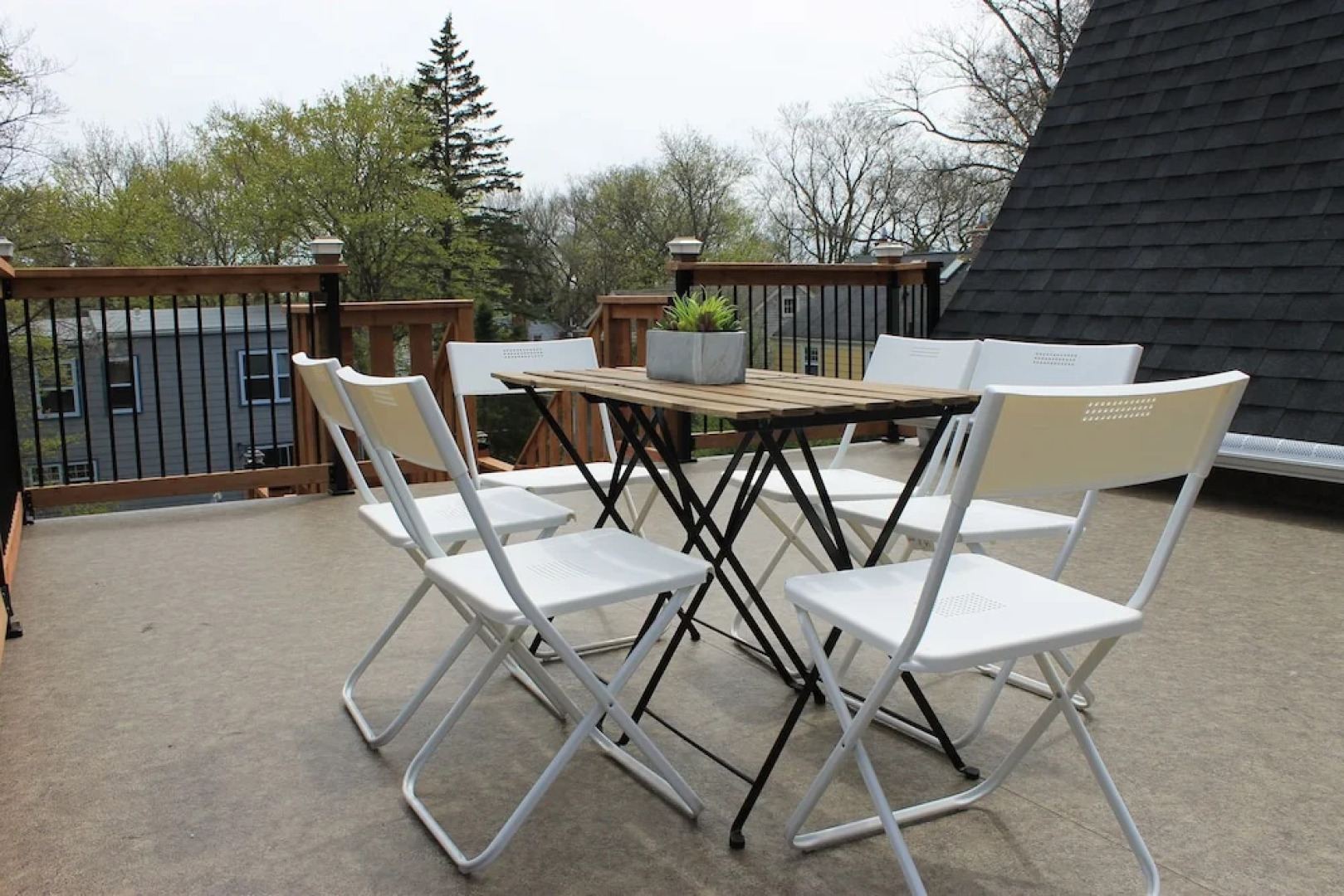 WOW Luxury Suites - Halifax Downtown