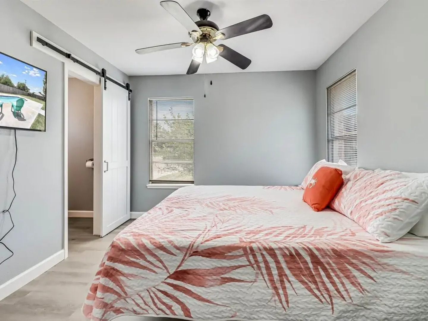 Just Beachy Ap164 4 Bedroom Home by RedAwning