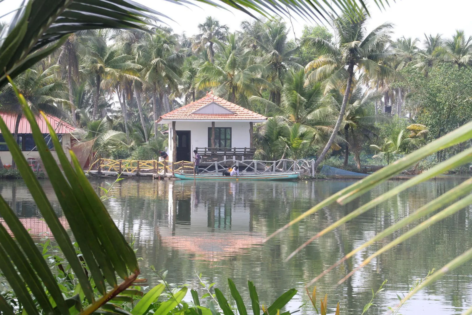 Munroe Island Lake Resorts