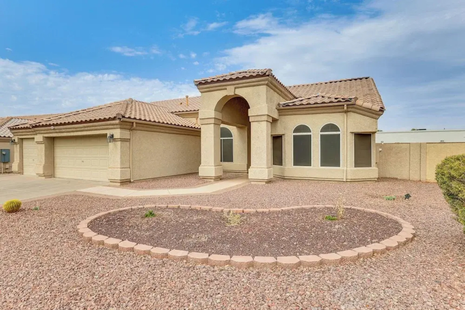 Fenced Backyard Oasis: Pet-friendly Avondale Home