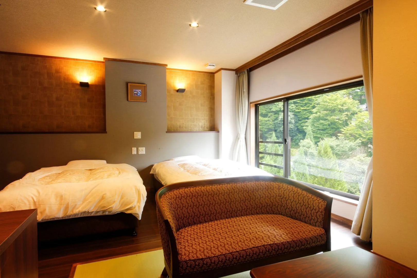 Izanro Iwasaki Ryokan