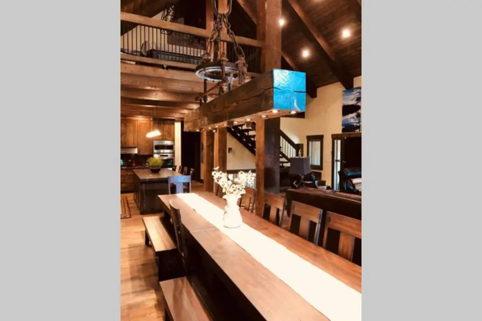 Yellowstone Crossing Lodge