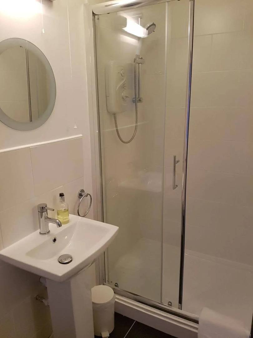 Ty Helyg Guest House