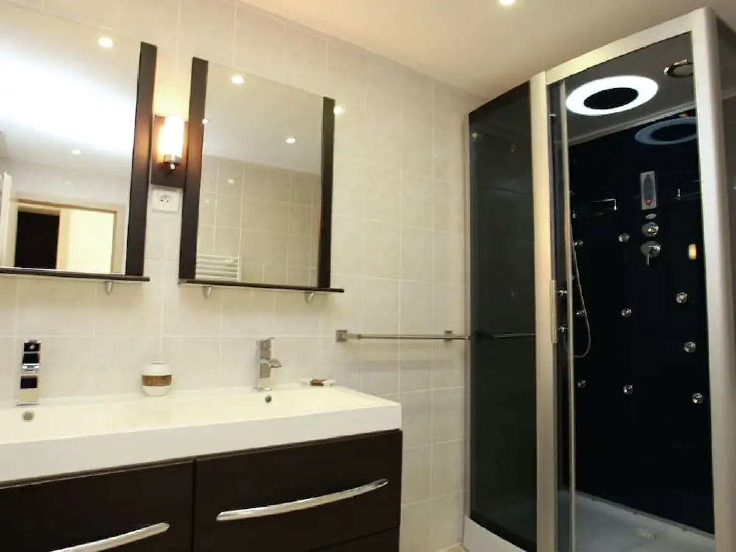 Completely Modernized Gite With Heated Swimming Pool