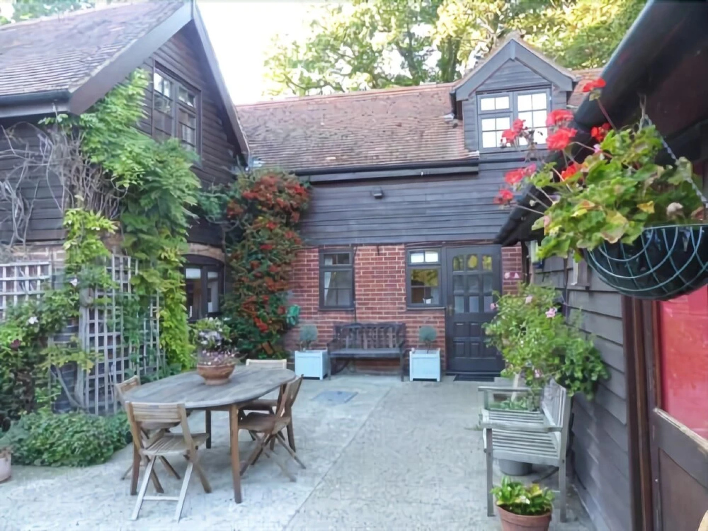 The Old Pear Tree B&B