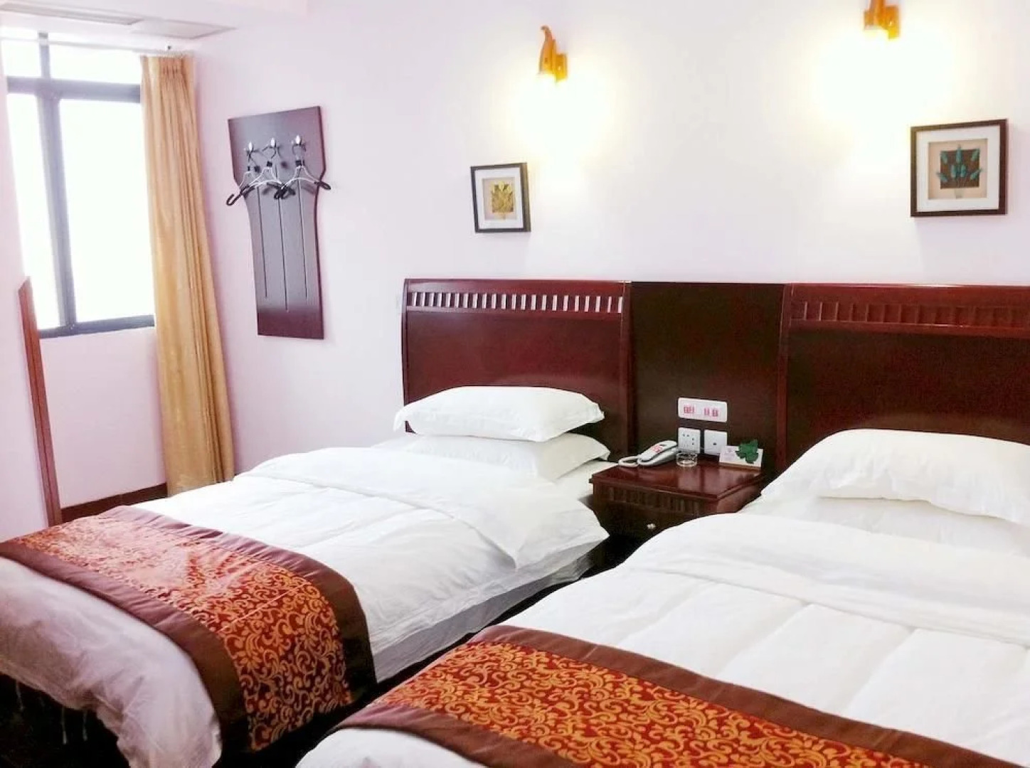 Qianglong Business Hotel - Maoxian