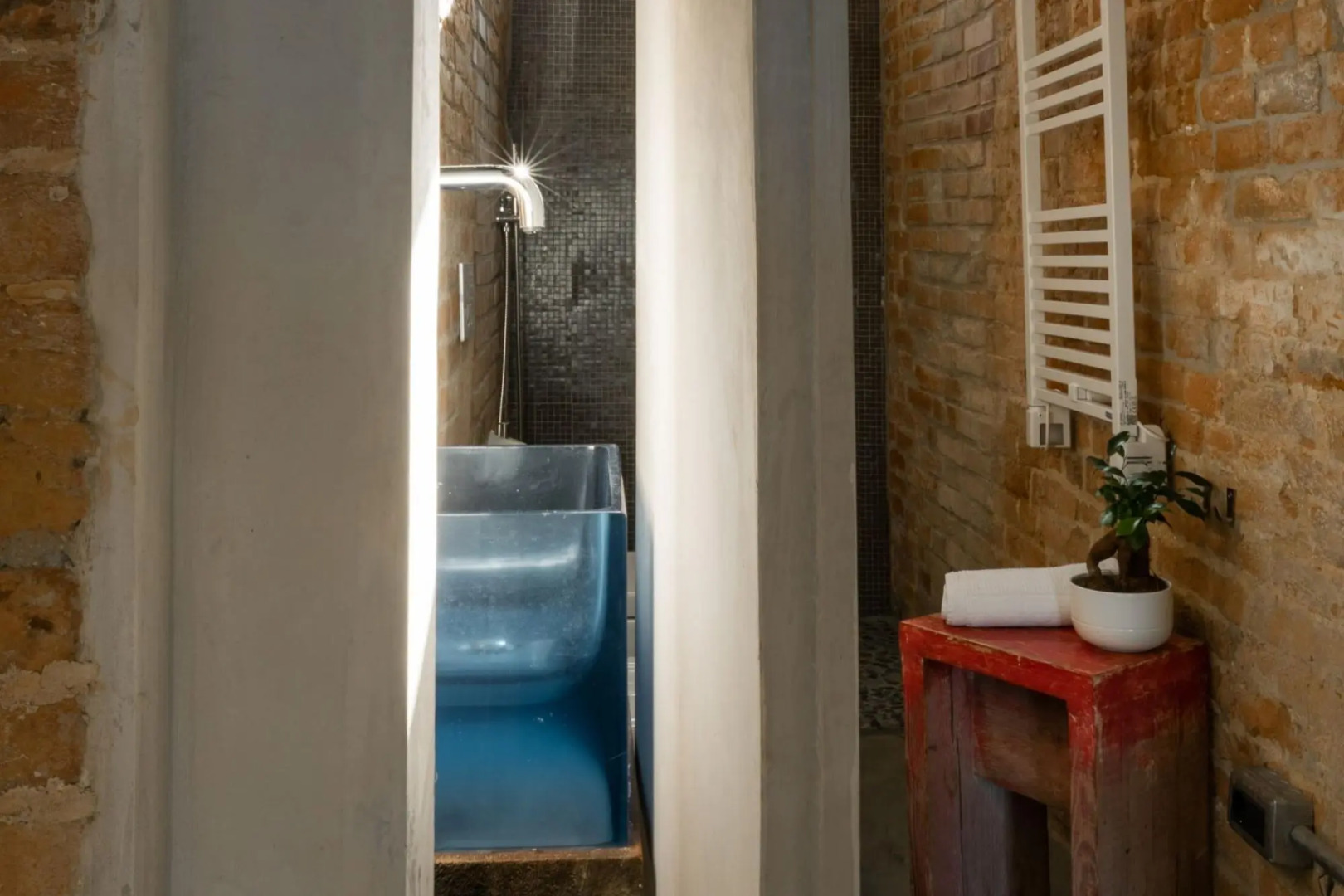 Charm and well-being in a rural setting. Dedicated to all those who seek comfort and style but love-Casa Rurale Botonto