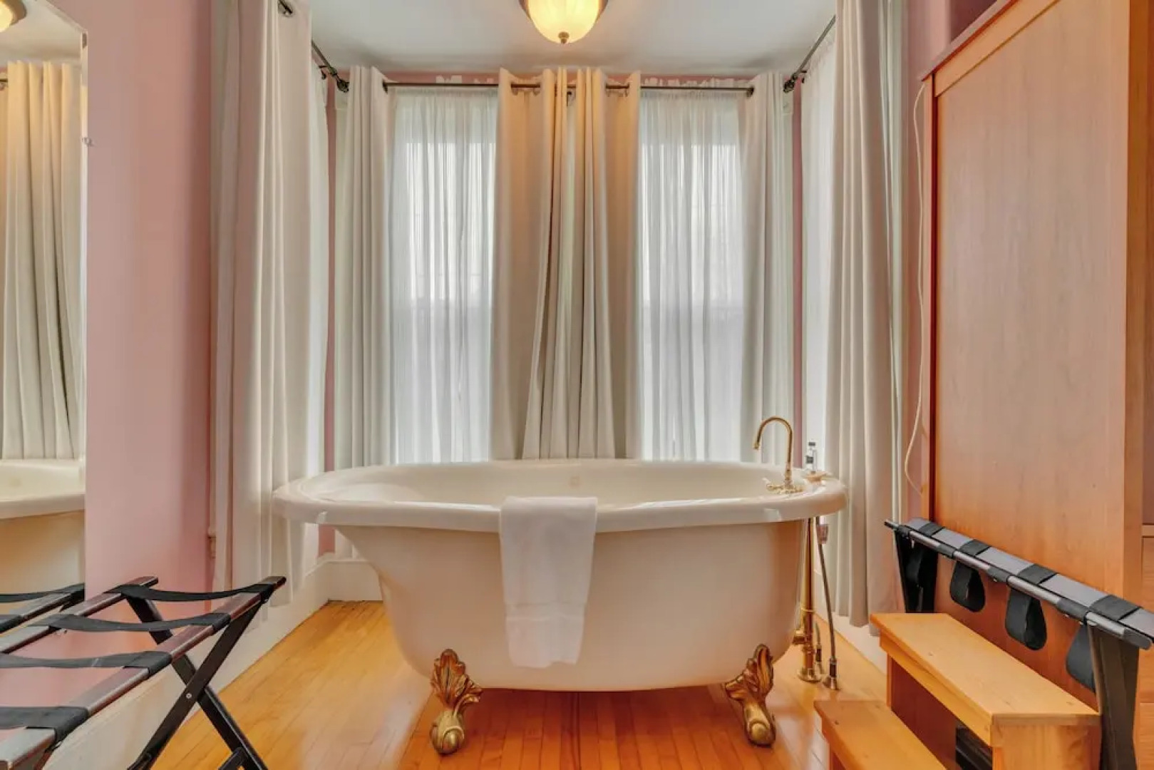 The James Place Inn B&B