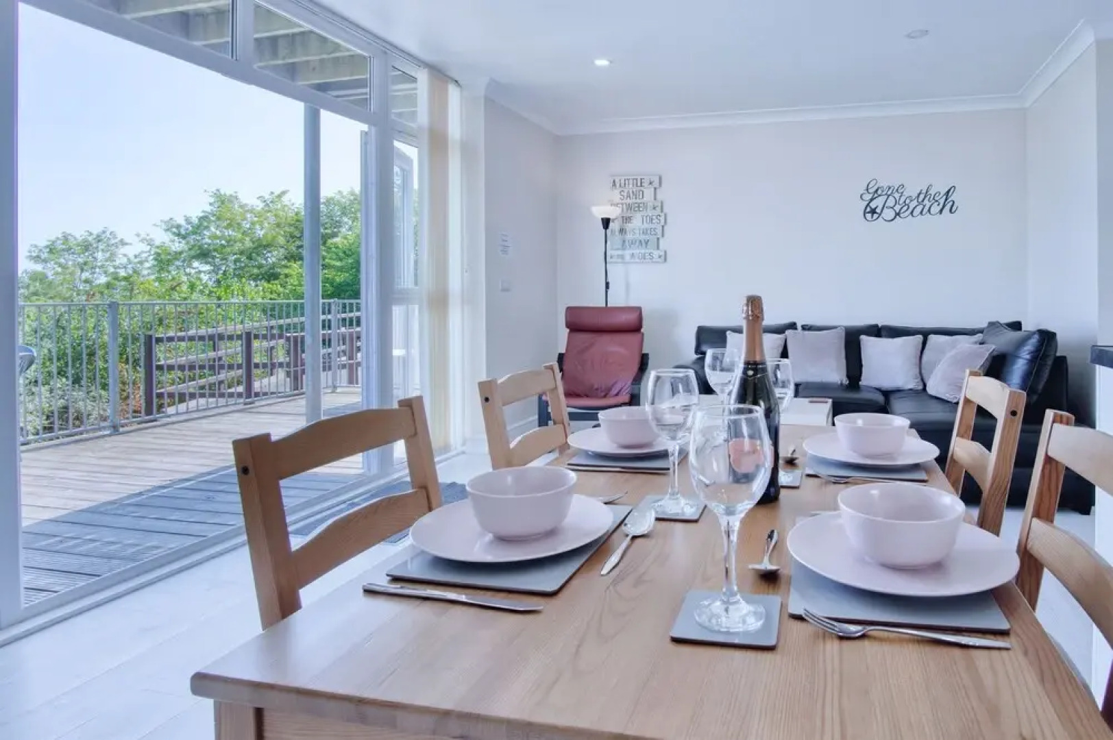 Sunbeam - 2 Bedroom Apartment - Pendine