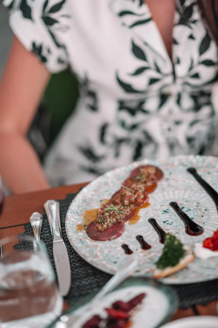 The Norm Collection Door'a