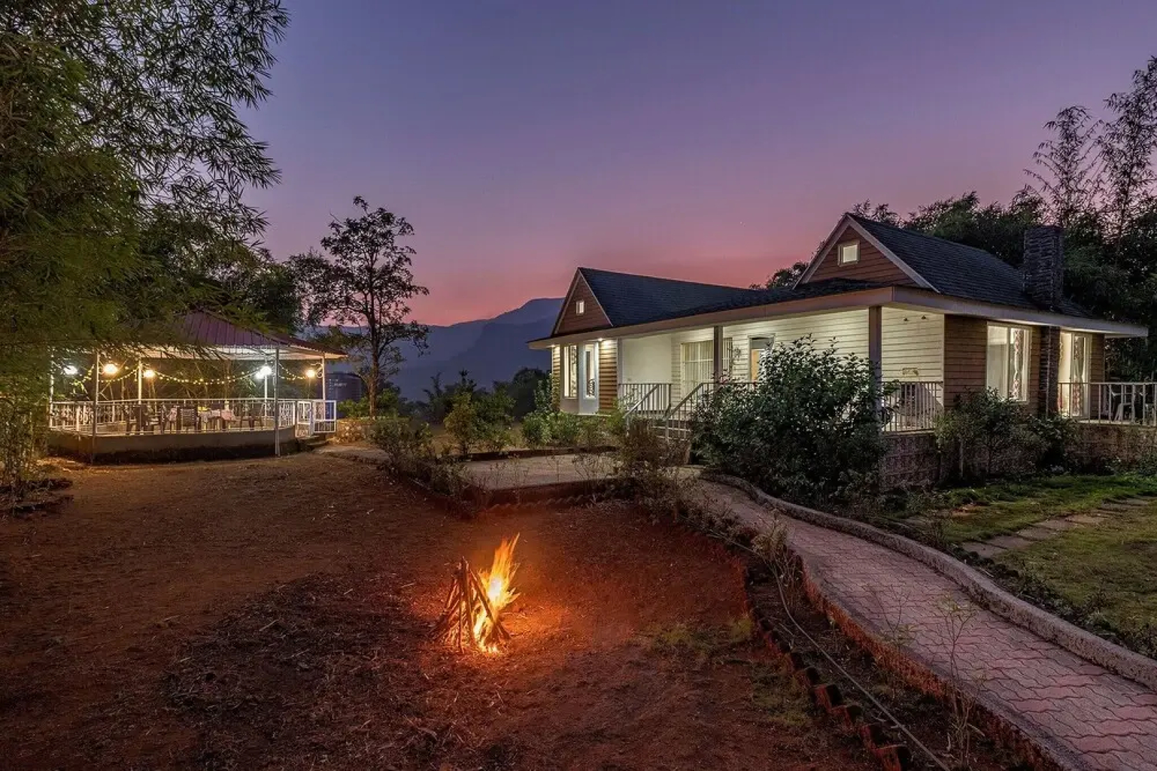 Serenity Chalet - A Lakeview Home