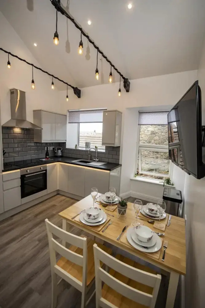Battell Chambers Lovely Self-catering Apartment Located Within a Beautifully Renovated Building