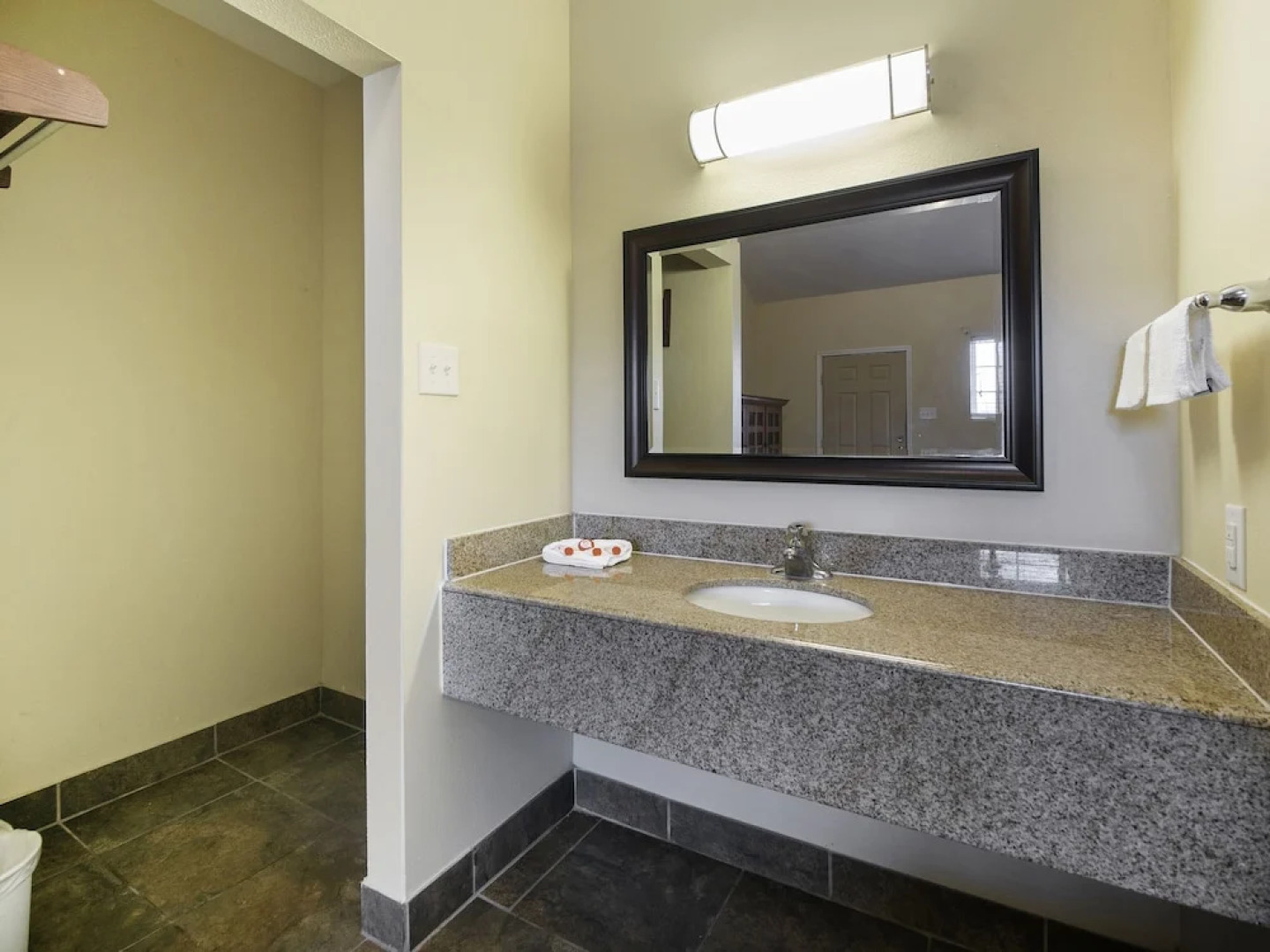 OYO Hotel Three Rivers TX Hwy 72