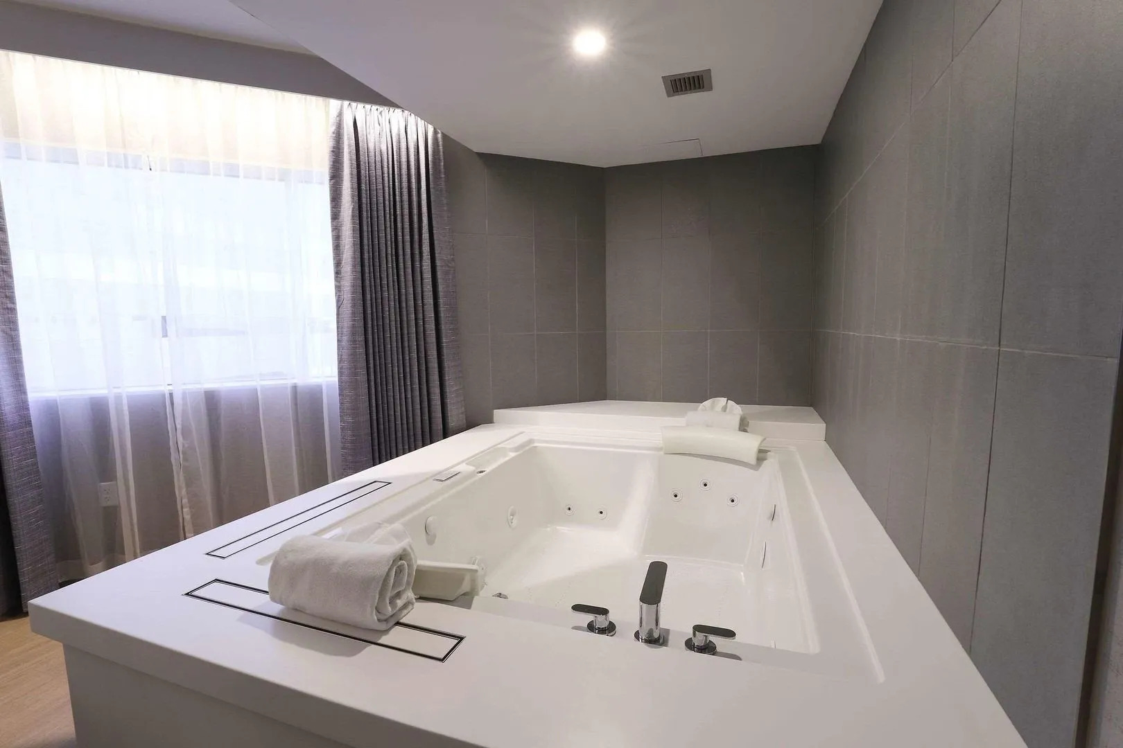 Radisson Plaza Hotel at Kalamazoo Center