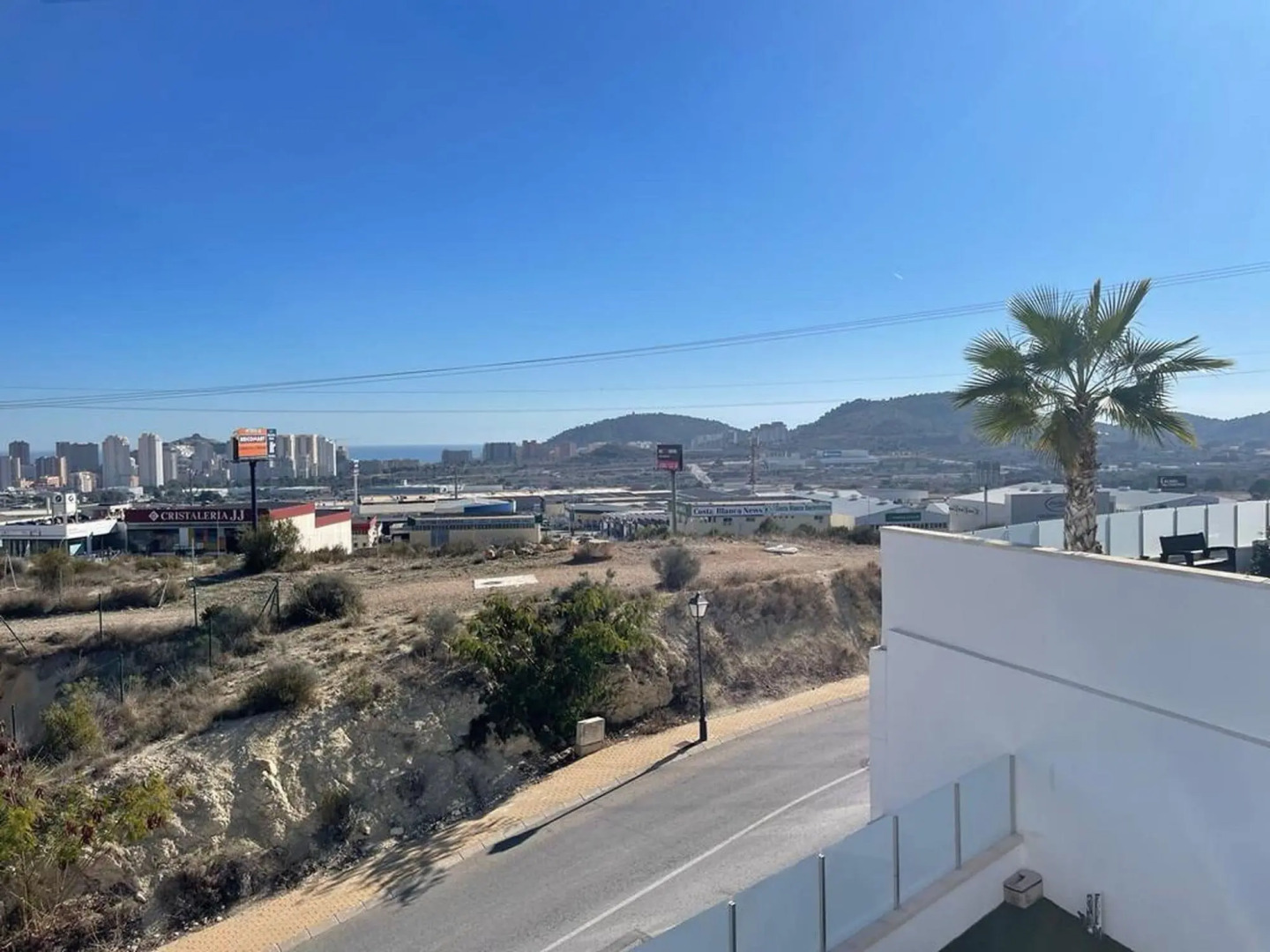 Modern holiday home in Finestrat with sea views