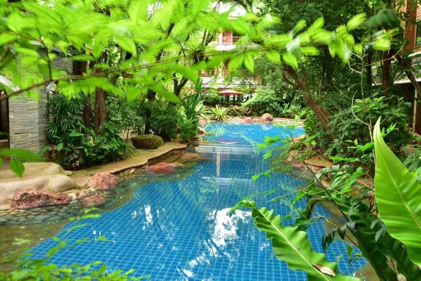 100 Islands Resort & Spa