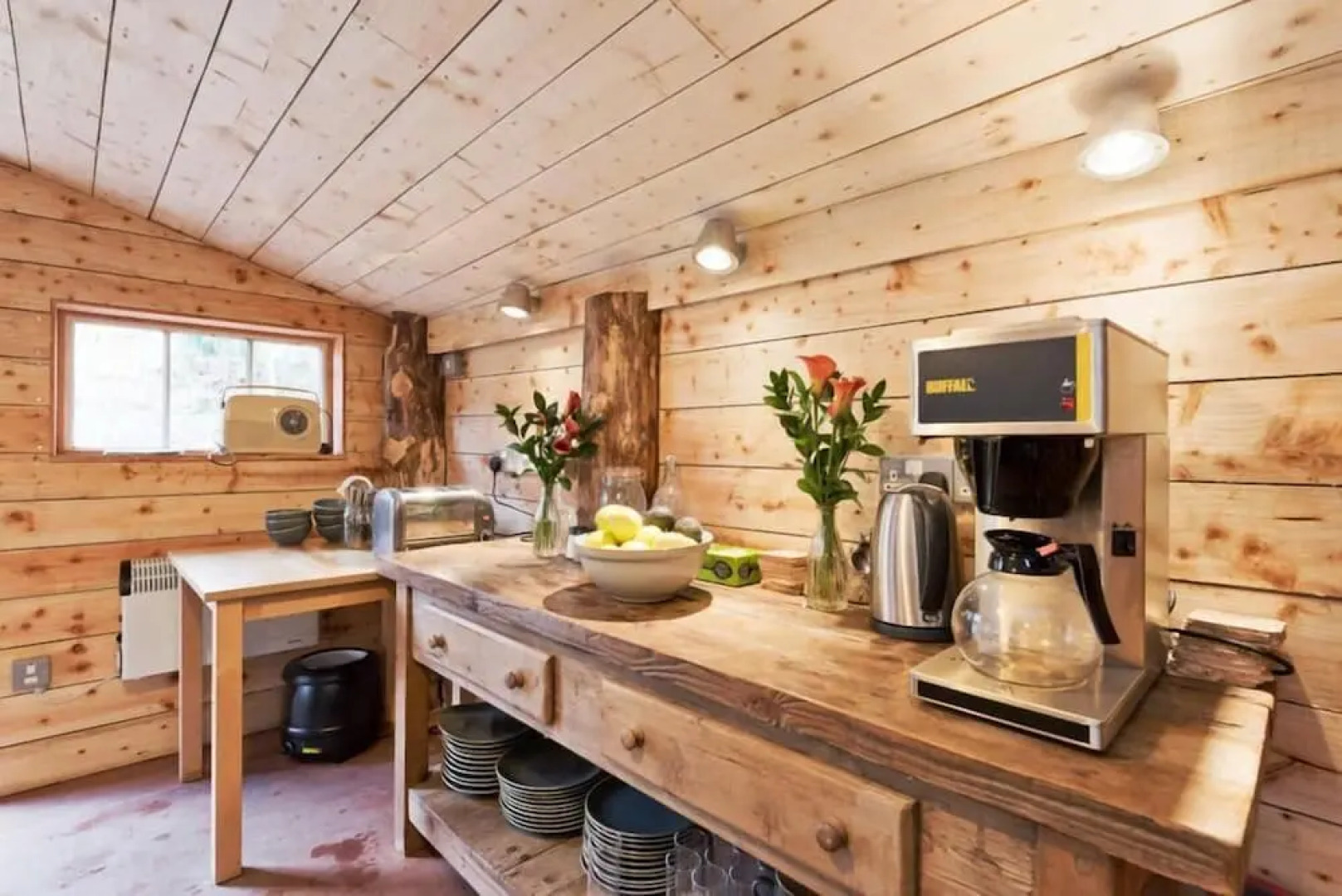 The elbowroom escape