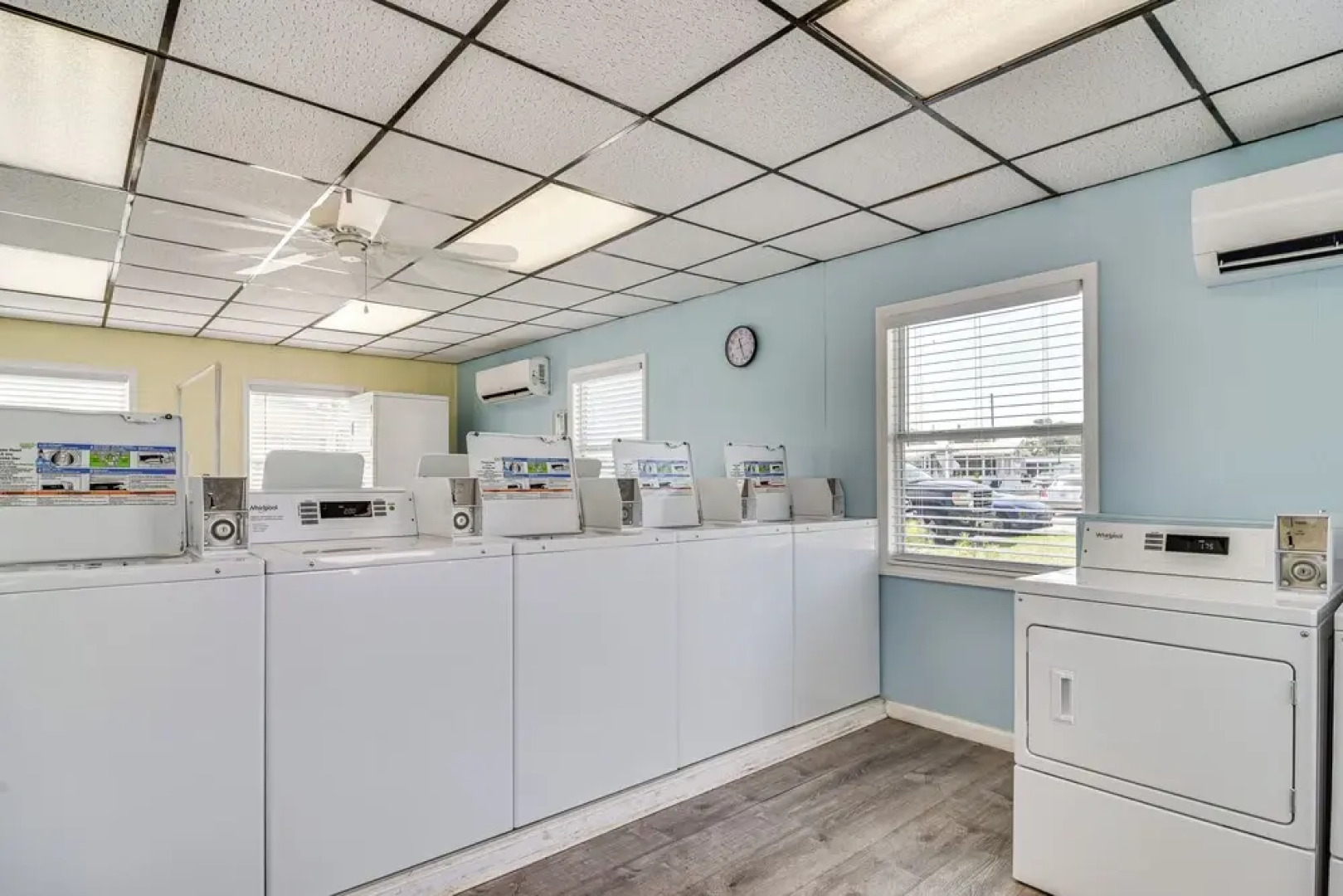 10 Mi to Beaches: Home w/ Pool Access in Largo!