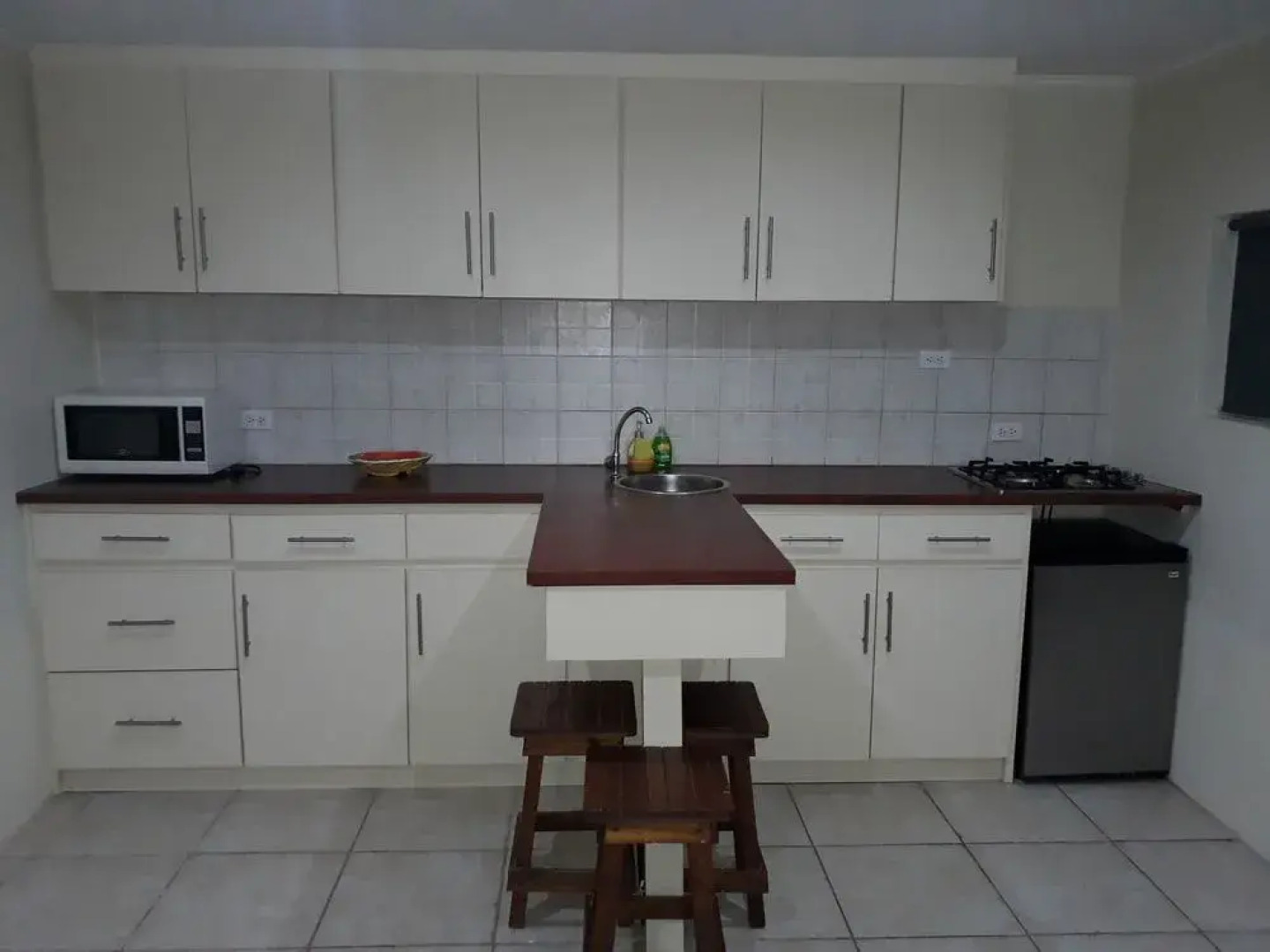 White Beach Apartments Palm Beach