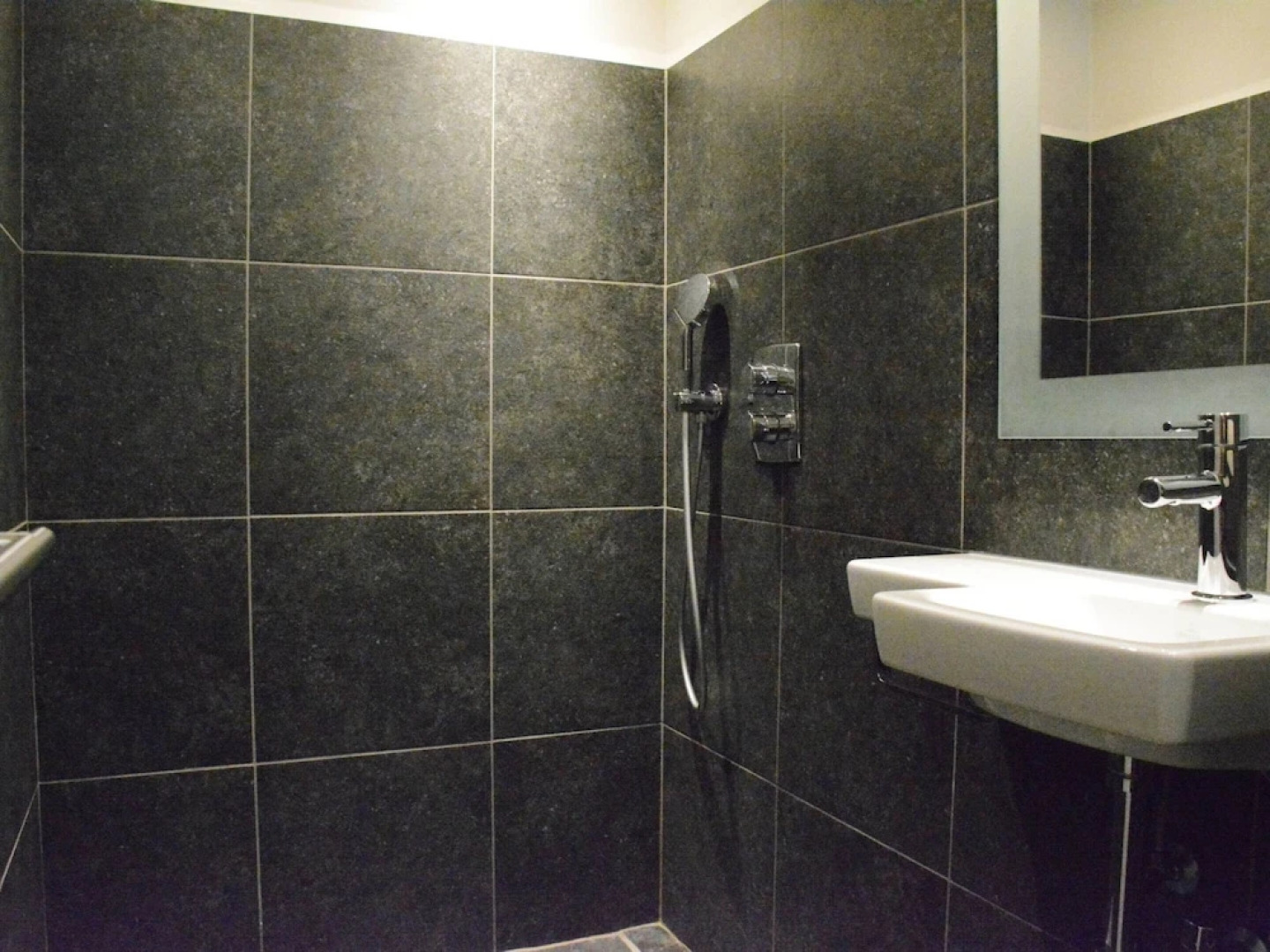 Villa With Hottub in Calm Area