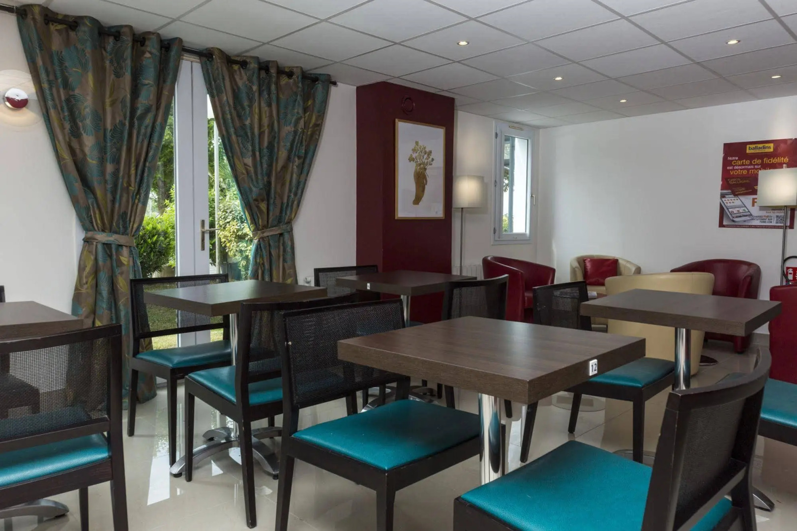 Initial by Balladins St Quentin/Gauchy