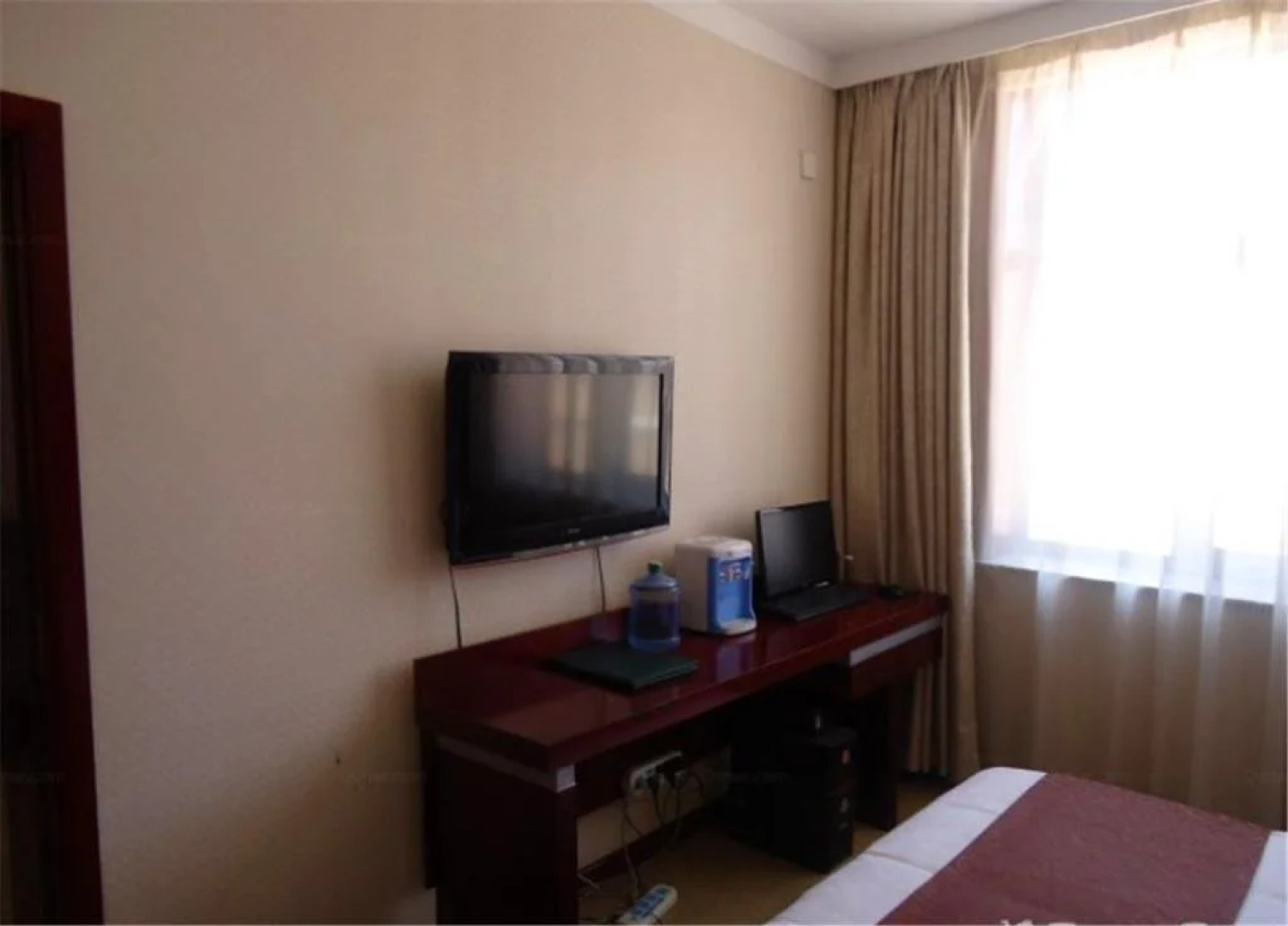 Lanhuahua Hotel Dingbianyidian