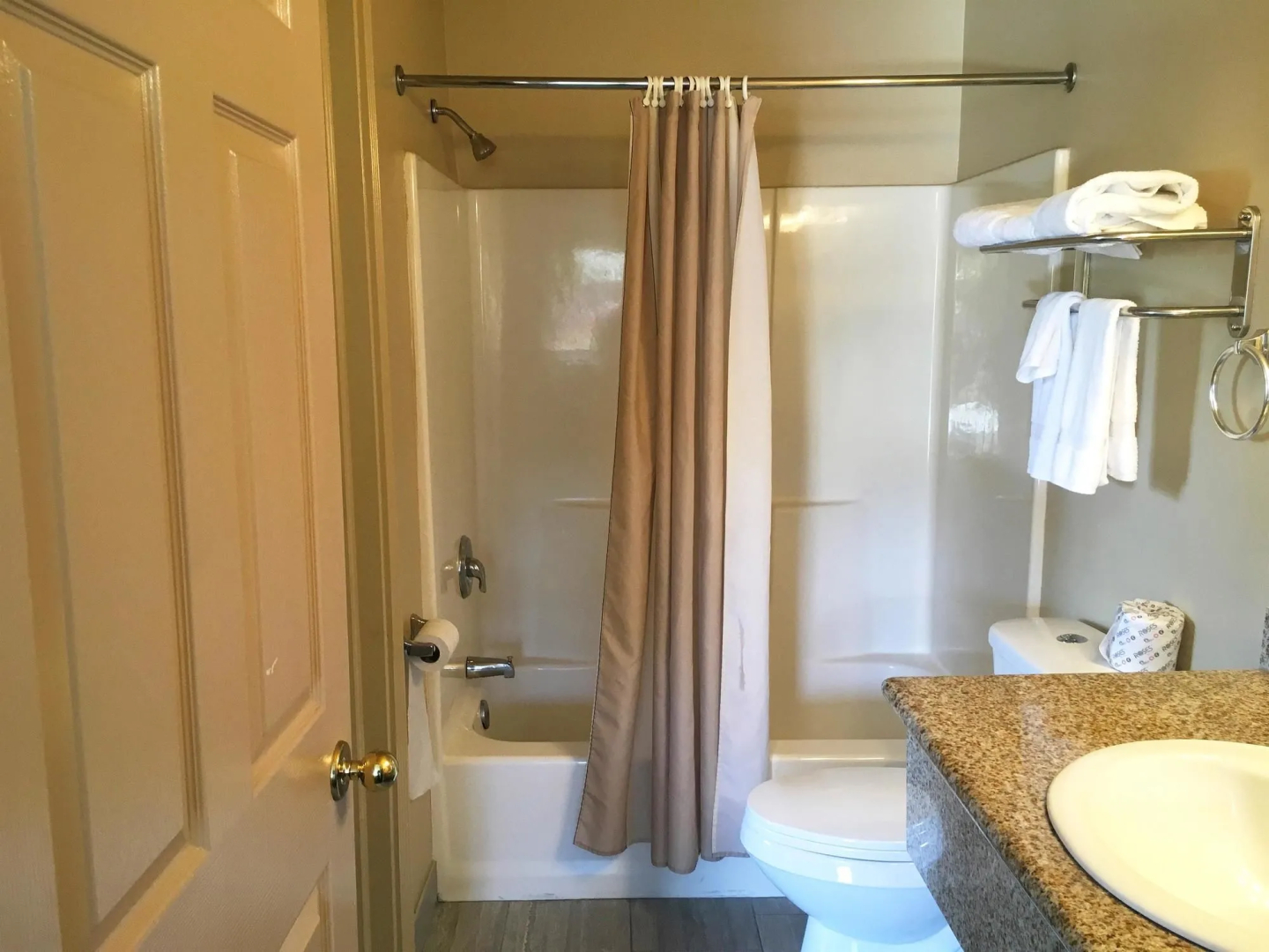 America's Best Inn & Suites