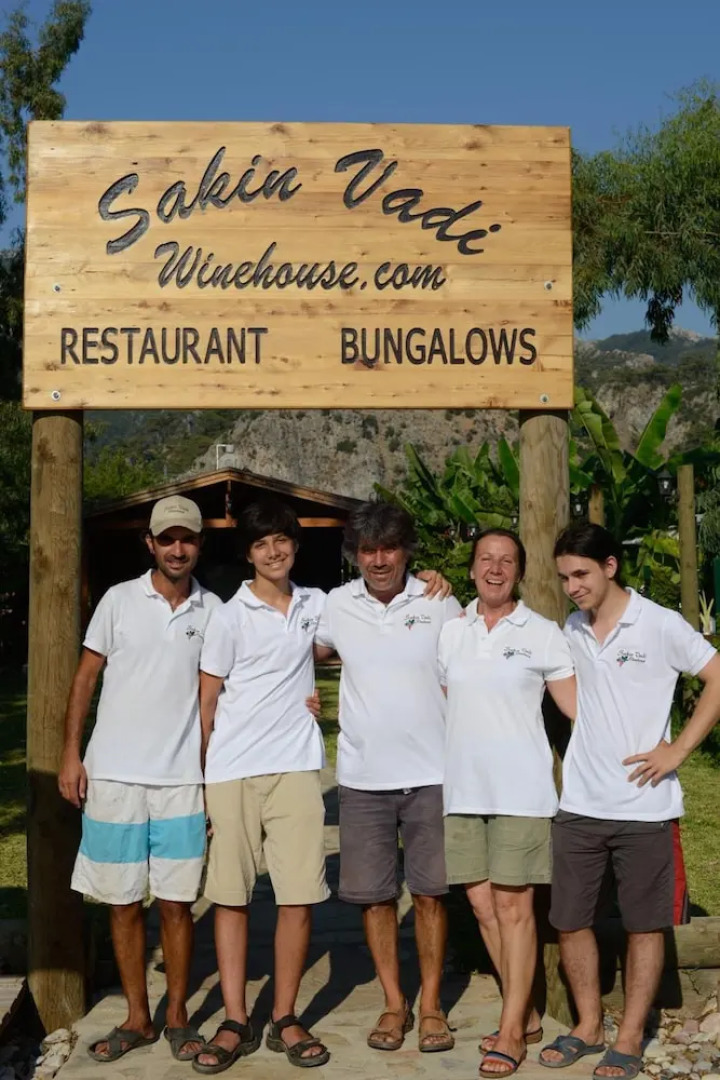 Sakin Vadi Winehouse