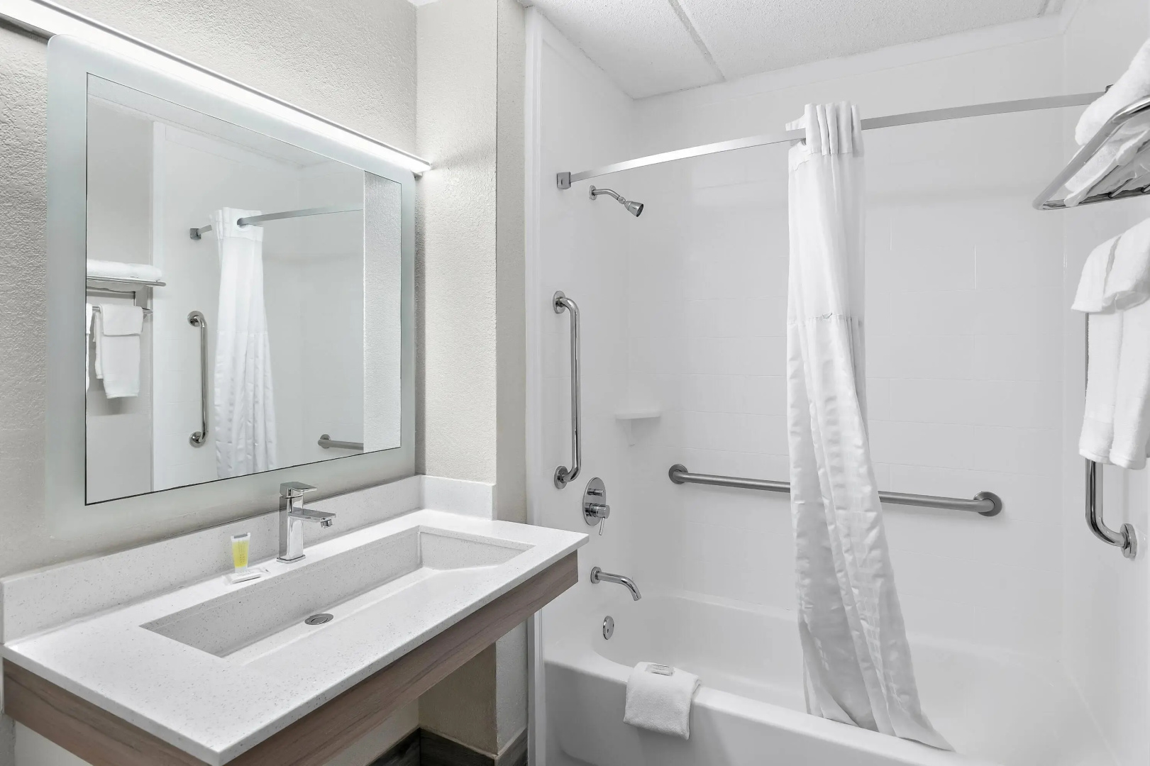 Days Inn by Wyndham Seneca / Clemson Area
