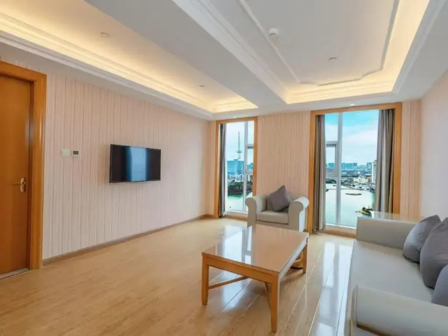 Vienna International Hotel (Tianmen Wanda Plaza Donghu Branch)