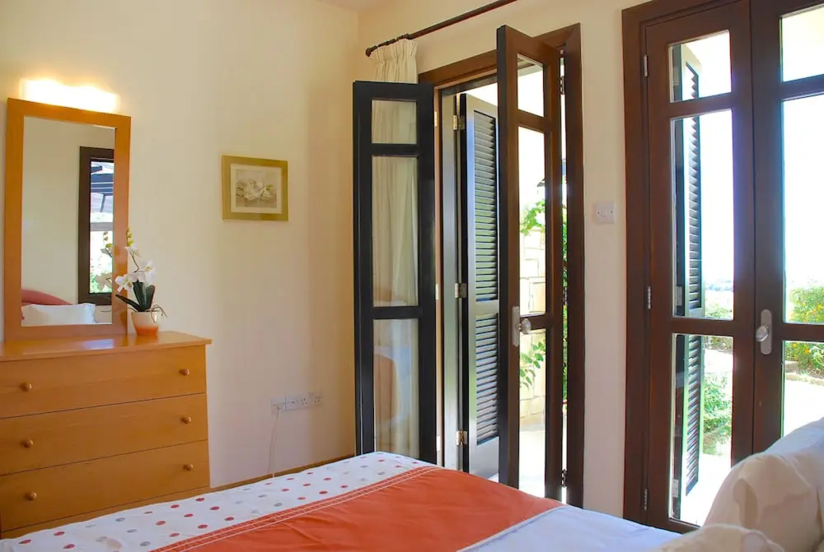 Lovely 3 bedroom ground floor apartment 'D01' - amazing golf and sea views, communal pool and resort facilities, Orpheus Village, Aphrodite Hi