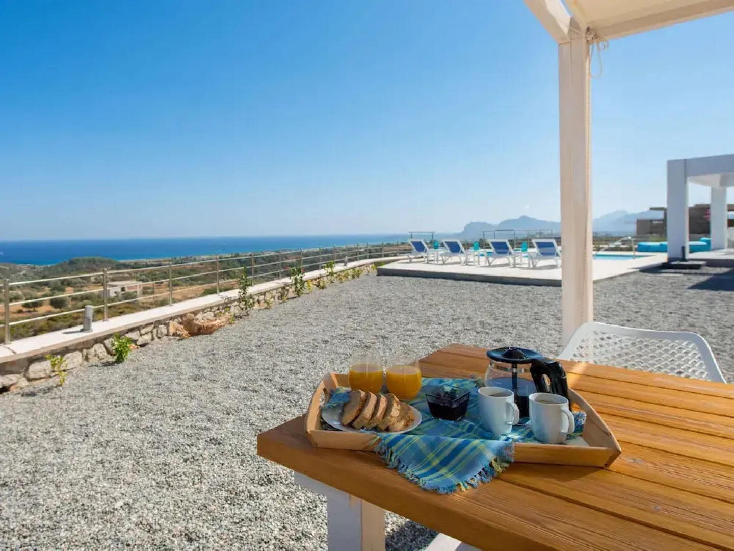 Villa in Rhodes With Infinity Pool
