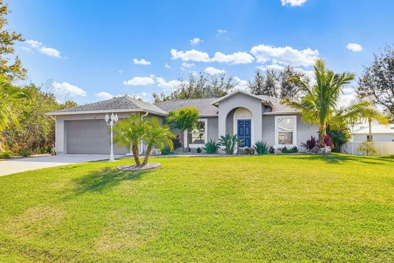 Private Yard & Screened Patio: Sunny Sebastian Gem
