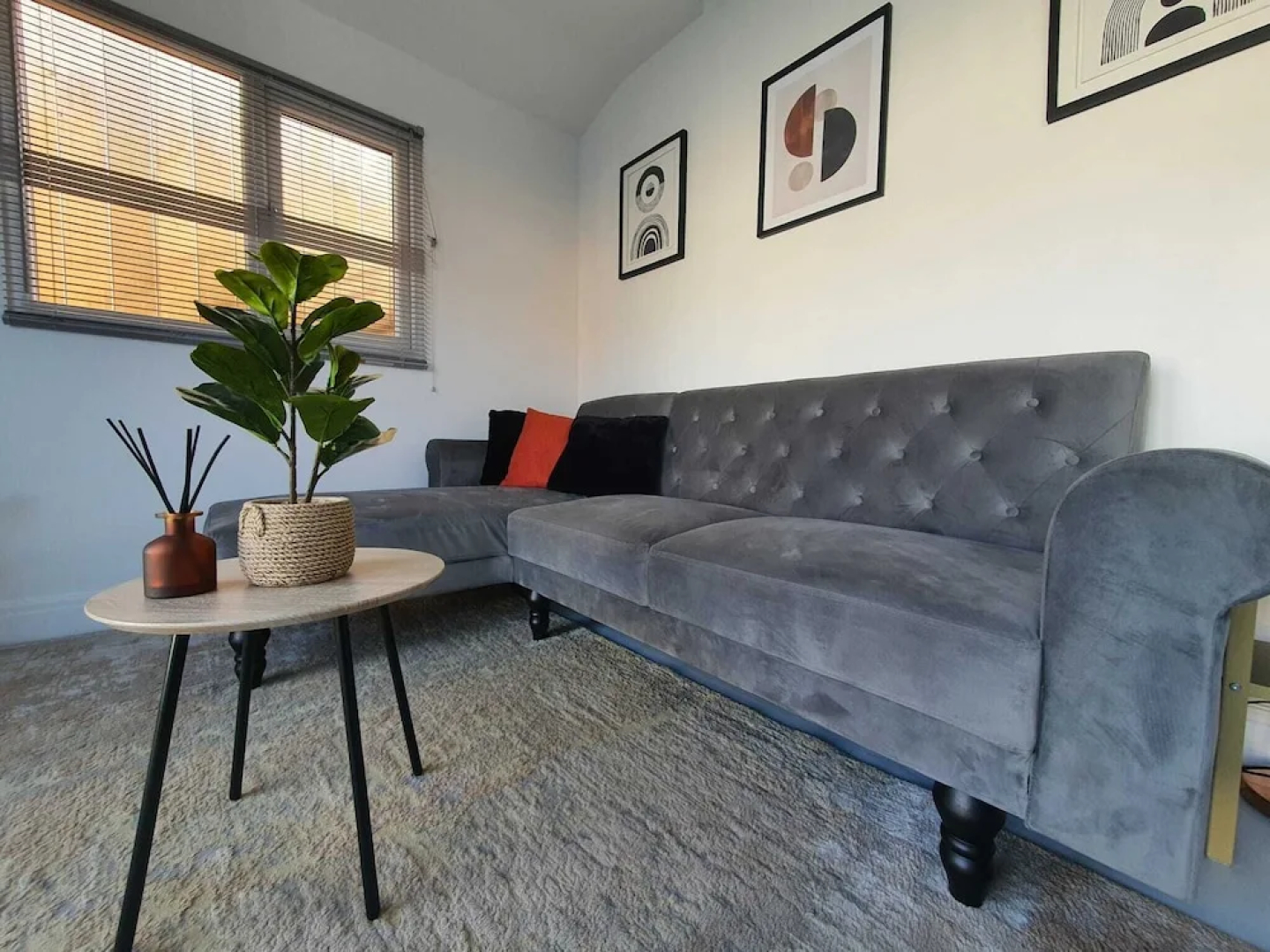 Stunning 1 King bed Cabin in Grays