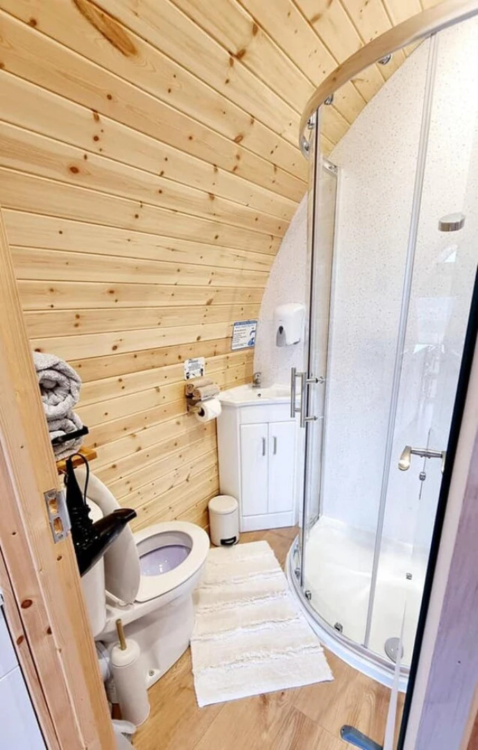 Forester's Retreat Glamping - Cambrian Mountains