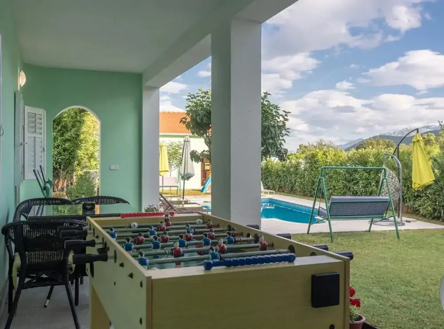 Sunny Escape Holiday Home Dicmo With Pool and Gym