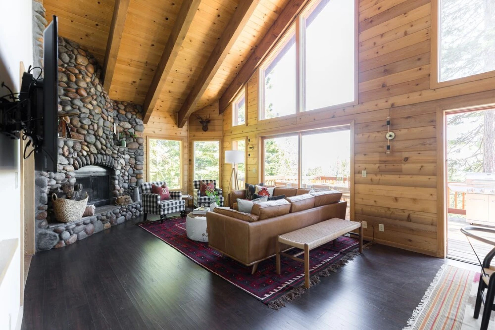 Wildwood by Avantstay Seclusion In The Woods w/ 3 Decks! 15mins From Nrthstar!