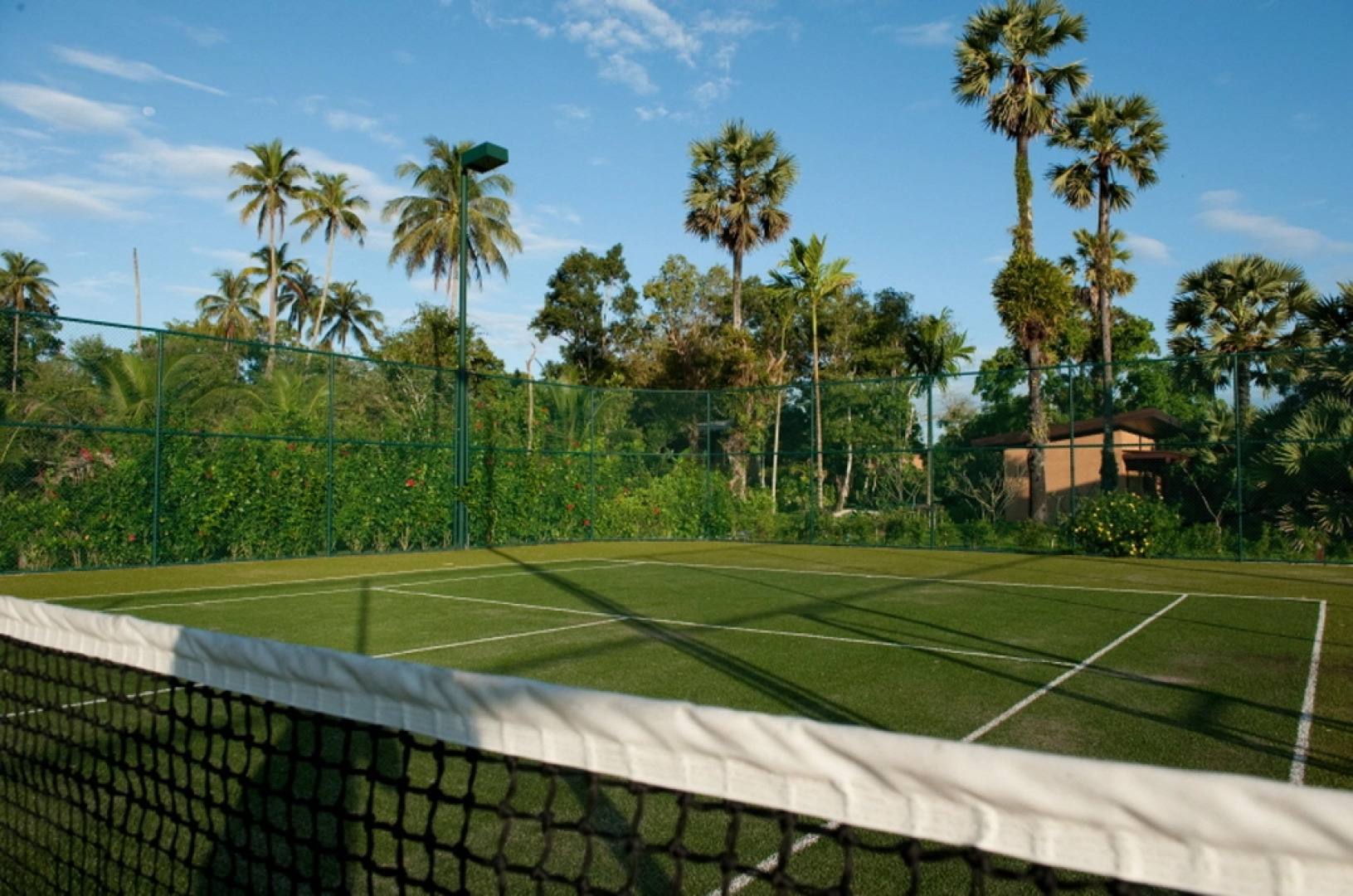 Wanakarn Beach Resort & Spa