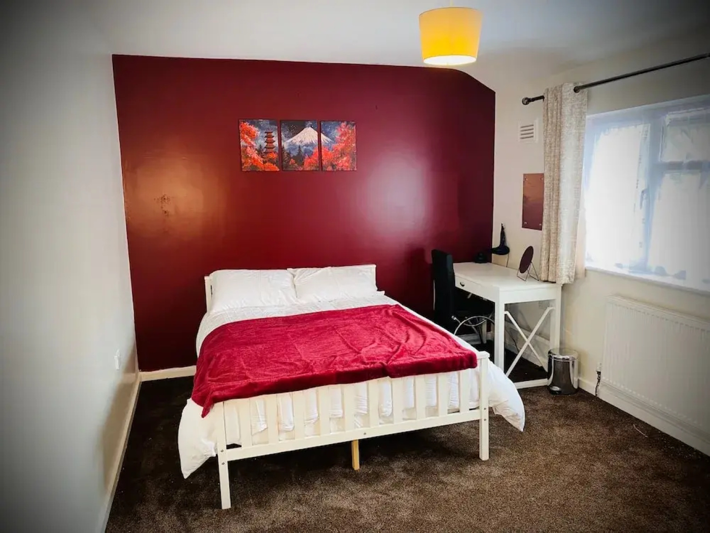 Modern-petfriendly-privategarden-family-20mintoldn