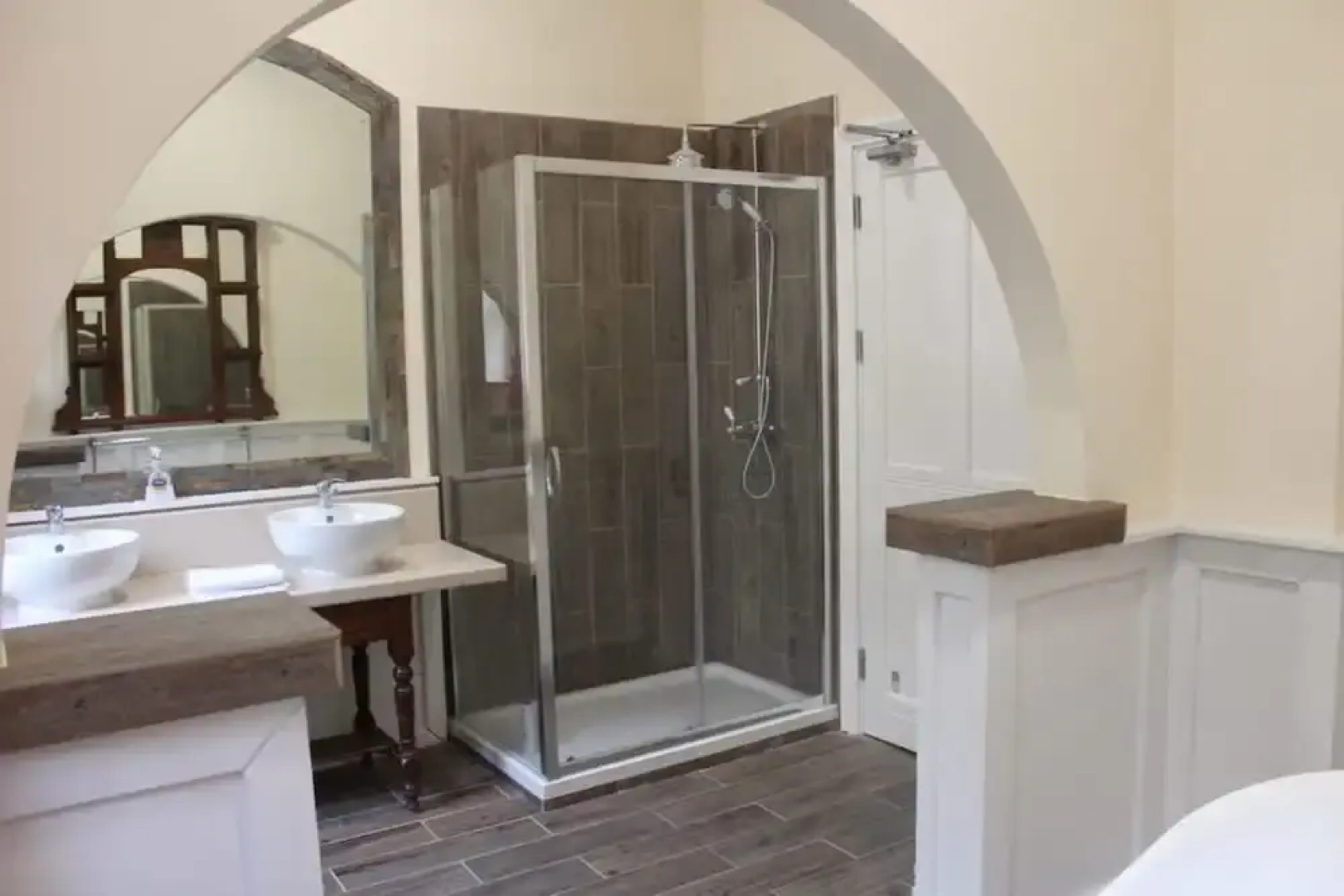 Beautiful Pendine Manor House in West Wales