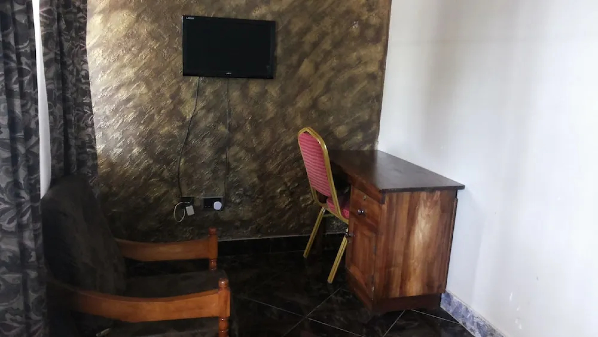 Enro Hotel