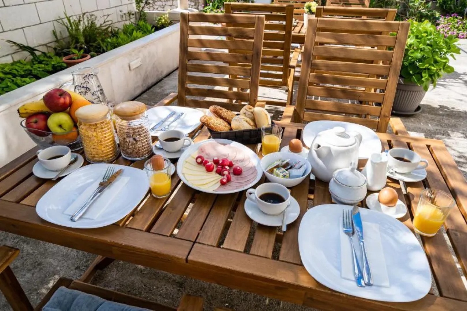 Francesca Guesthouse