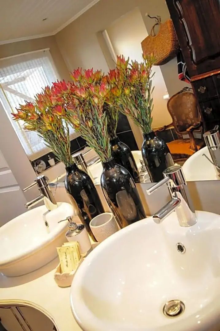 Singing Kettle Beach Lodge