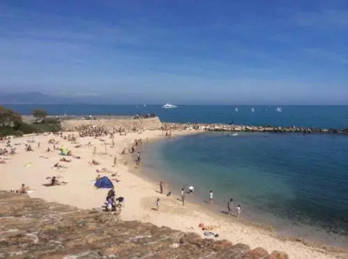 La Cle De La Porte BB