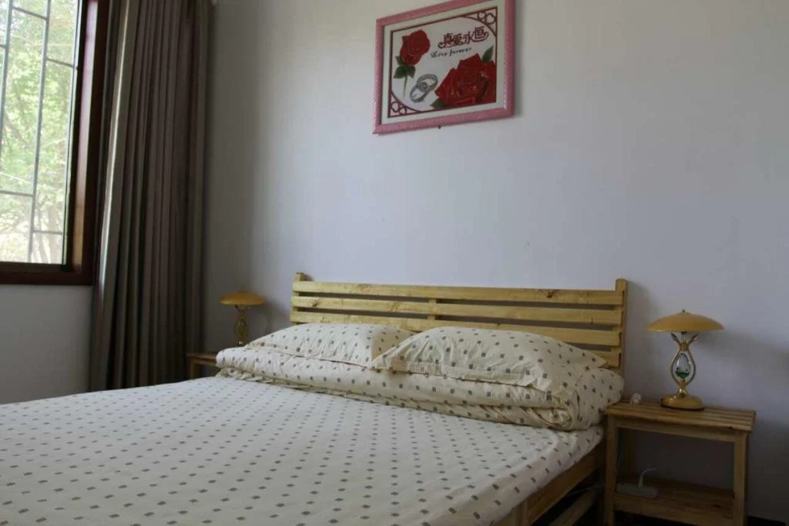 Dunhuang Mountian Spring Hostel