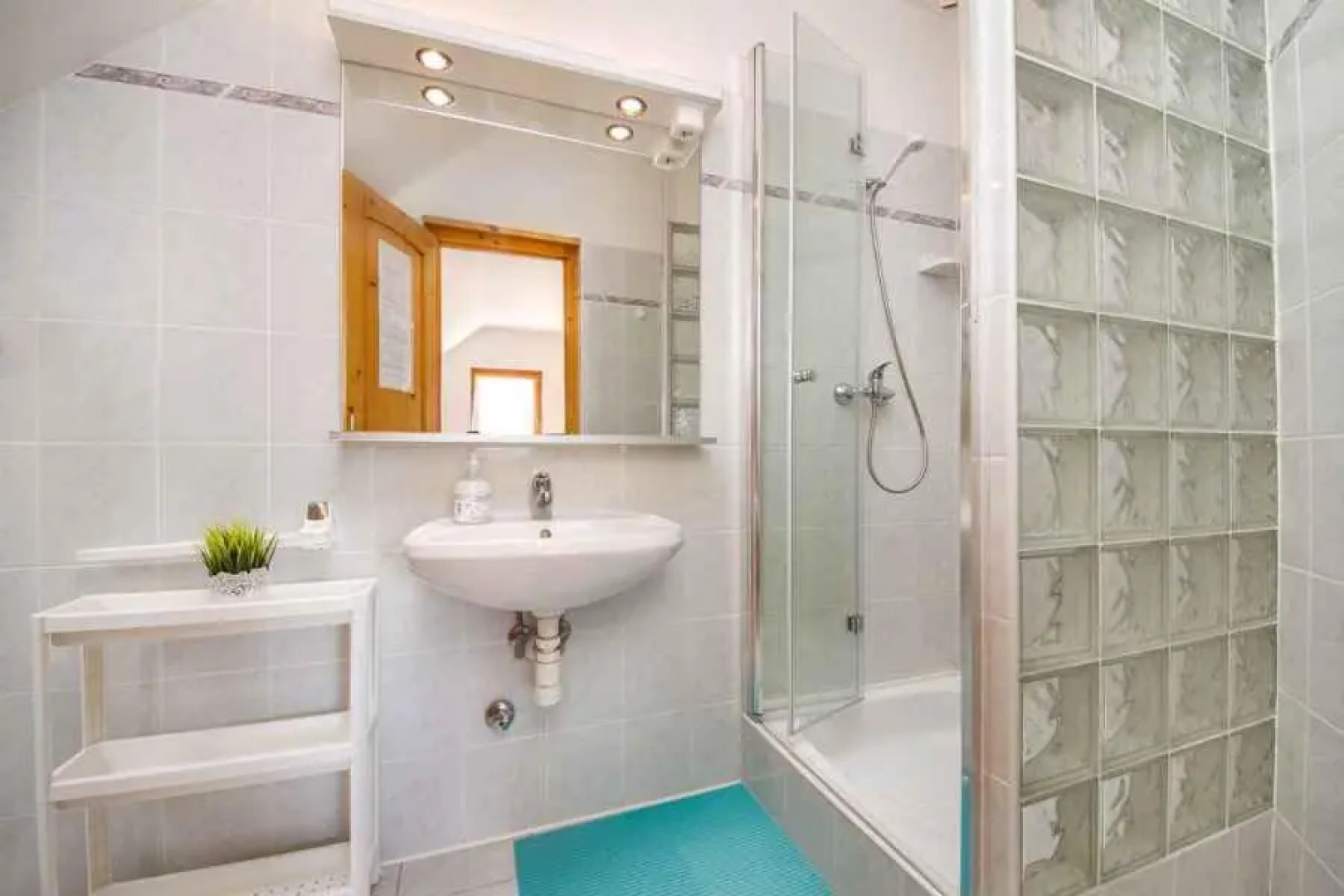 Apartment in Balatonmariafürdo 40852