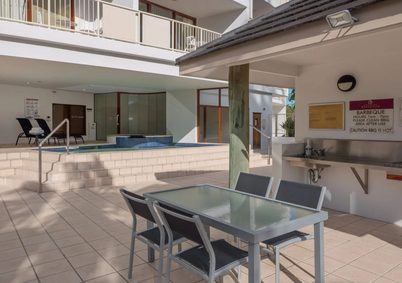 Broadbeach Savannah Hotel & Resort