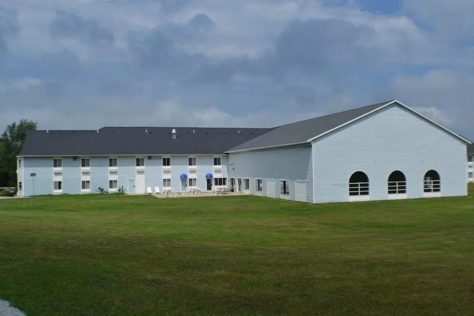 Dunes Express Inn & Suites